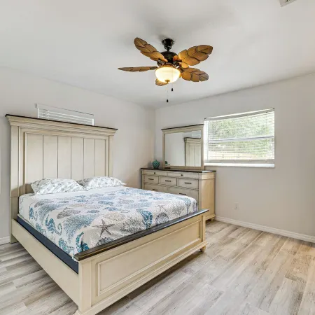 < 2 Mi to Beach & Marina: Bright Ruskin Retreat!