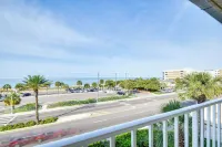 Coastal Condo w/ Balcony: Walk to Madeira Beach! - parking