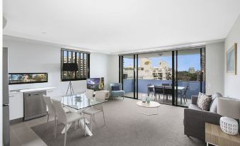 Direct Collective - Sea Breeze Mooloolaba