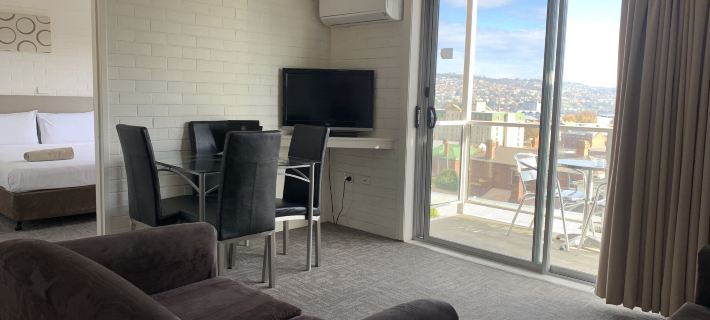 Adina Place Motel Apartments Hotels in Launceston