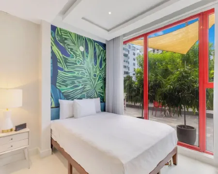 Red Door Inn Hotels in Condado