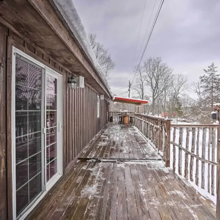 Cozy Catskills Home w/ Pond on 2 Acres!