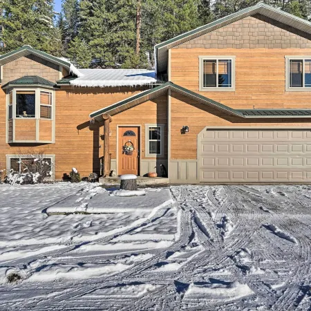 Peaceful Superior Home w/ Fire Pit & Mtn View