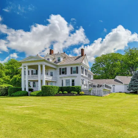 Geneva Vacation Rental w/ Vineyard & Lake Views!