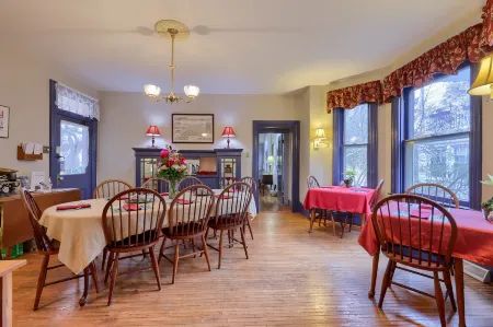 The Alden House Отели в г. Литиц