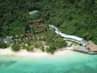 Koh Ngai Resort Hotels near Ko Ngai