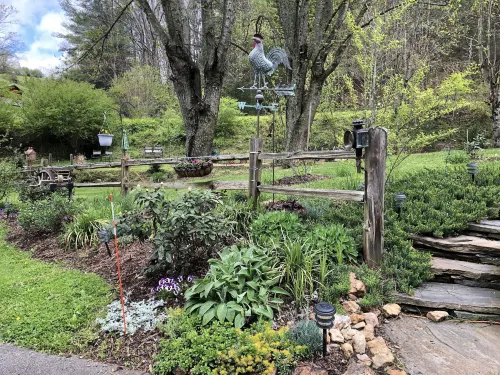 The Ashe Farm Hotels in Mars Hill