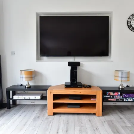 2Bd Garden Home - A Short Walk to Stonehenge