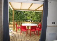 Camping la Tuque فنادق في Prayssac