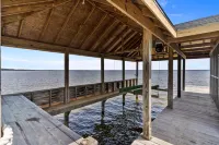 Lake Escape - Lake Waccamaw 7 Bedroom Home - Homestays