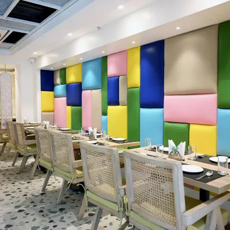 Hotel Le Roi Express @ Karol Bagh Отели рядом с достопримечательностью «Карол-Бах»