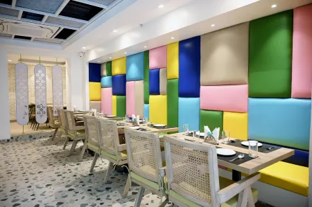 Hotel Le Roi Express @ Karol Bagh Отели рядом со станцией Delhi Cantt