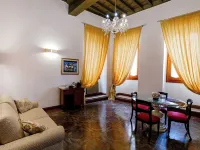 提沃利卡蘭迪公寓 鄰近埃斯特別墅的酒店