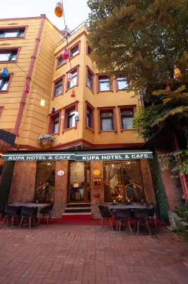 Kupa 膳宿公寓 Old City Sandal Restaurant附近的飯店