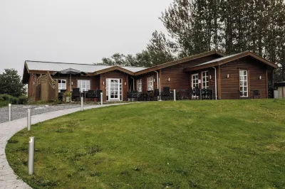 The Hill Guesthouse Hotels in Fludir