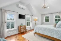 Luxury Beach Access and Elegant Design - Stunning Sea Captain's Haven