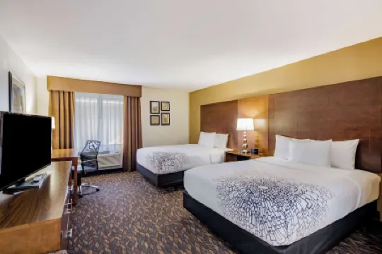 La Quinta Inn & Suites by Wyndham Oakland - Hayward