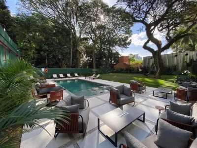 Radisson Hotel Porto Alegre فنادق في 