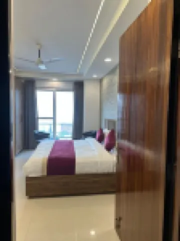 Soothing Stayz - Near Medanta the Medicity