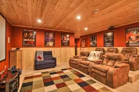 Cabin w/ Fire Pit & Movie Room, 1 Mi to Lake - Wifi