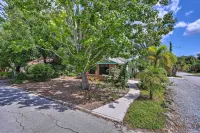 Vibrant Rockledge Home ~ 2 Mi to Cocoa Village!