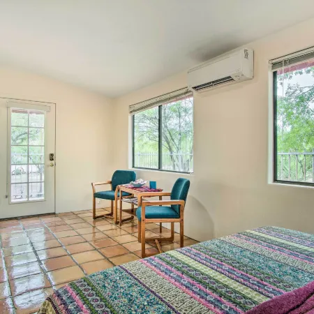 Charming Tucson Casita Near Hiking and Biking!