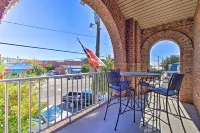 1/2 Mi to Riverwalk! Historic Dtwn Southport Condo - ビーチサイド