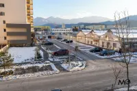 MoHost Urban Plaza - Mountain view