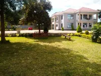 Warm Heart Guest House Hoteles en 