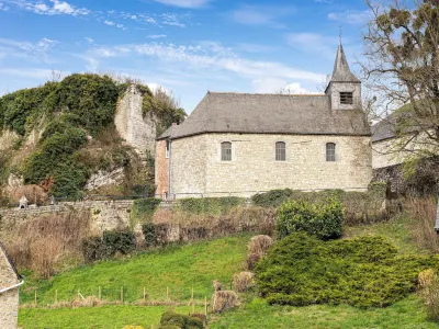 Chalet in Belgium Near Lavaux Castle  호텔