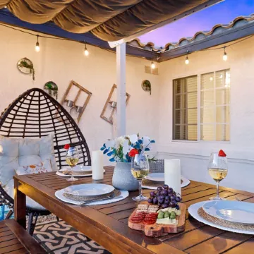 Desert Fun 4BR Retreat with Pool