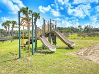 Pet-Friendly Gem w/ Yard & Pool Access in Sebring Hôtels à : Sebring