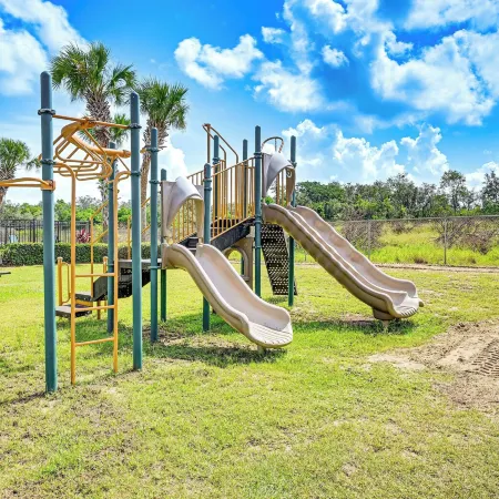 2 Mi to Dtwn Sebring! Pet-Friendly Retreat w/ Yard