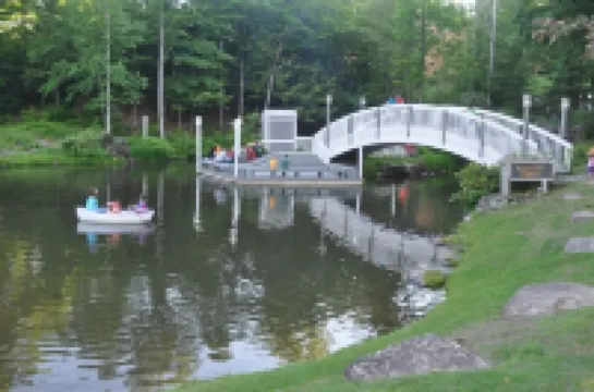 Private Spacious 3 bed Condo in Nordic Village