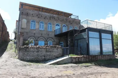 Lurji Bani Hoteles en 