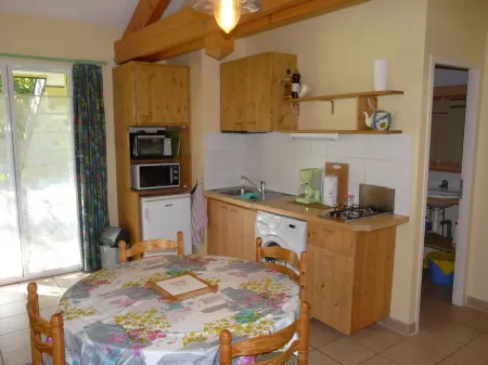 Situation Remarquable en Bordure de la Nature Tout en Étant Dans Annecy