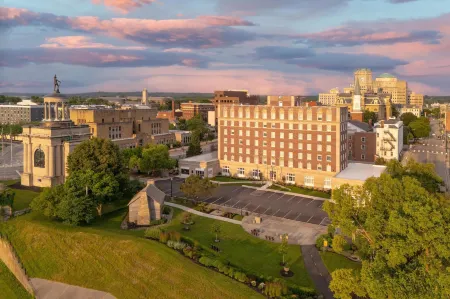 The Well House Hamilton, Tapestry Collection by Hilton Отели в г. Фэрфилд