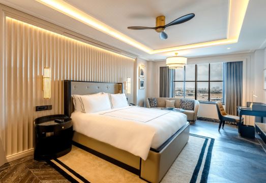 페어몬트 뭄바이 레스토랑