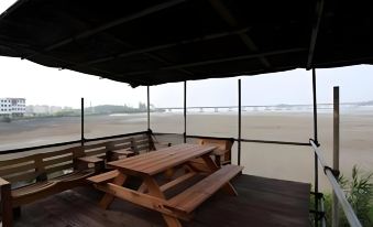 Sharp Hostel Dangjin