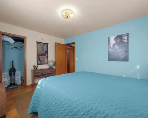 House with fenced yard and easy access to I-70 Hotels in Heath