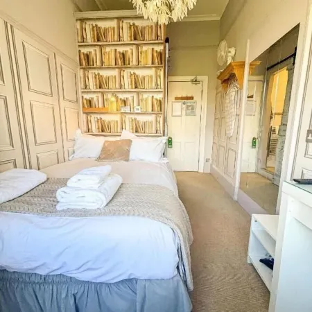 V Rooms Brunswick Square