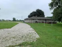 Green Bay Central Location! Great Yard! Big Deck! Bike Trails! Dog Park!Private!