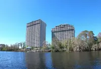 LARGE Lakeview Blue Heron CONDO near DISNEY with Balcony & 2 Resort POOLS & SPA Hotels near Vista Cay Rentals