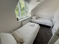 Entire Home Close to Peppa Pig World & New Forest Hotels in Totton