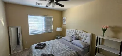 2 Сomfortable Rooms in a Cozy 4-bedroom House 피르스트 크릭 트레일헤드 주변 호텔