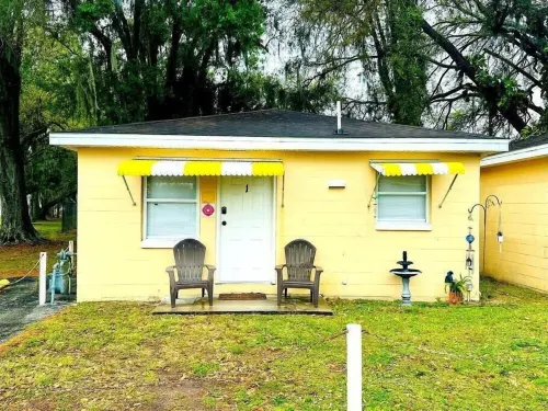 Cozy 1/1 full apartment