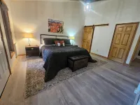 Welcome to Cozy Doo's Casa -A Warm, Woodsy Getaway in Angel Fire, NM