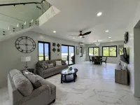 Spacious 4-bedroom house with private pool AC in welcoming in Roatan Honduras