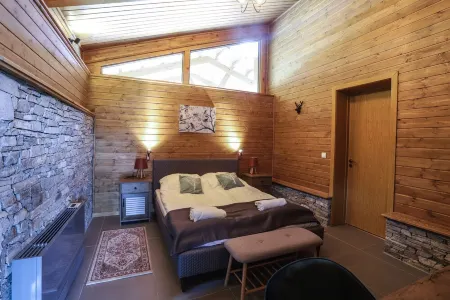 Chalet for up to 10 people with sauna nestled in the valley of 3 mountains Отели в г. Разлог