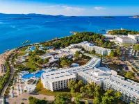 아마드리아 파크 자코브 Dalmatian Ethno Village 주변 호텔